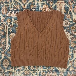 NWOT Sleeveless Sweater Vest